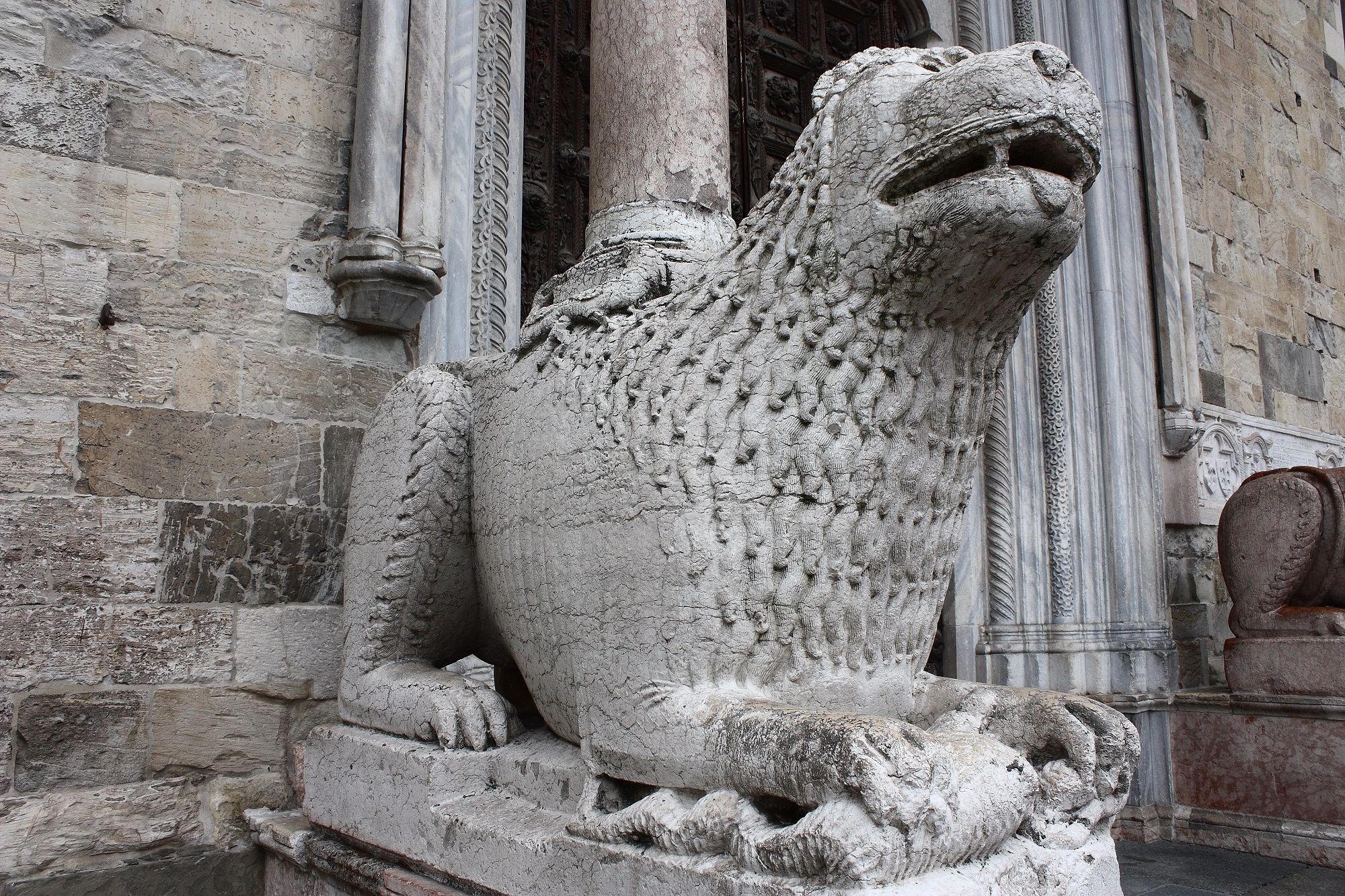 Leone stiloforo del Duomo di Parma